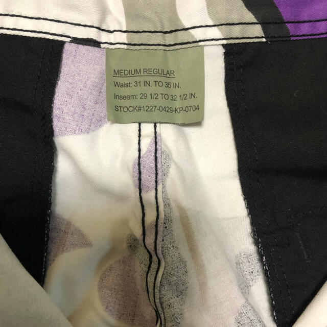 迷彩カモフラ ミリタリーカーゴパンツ 紫 メンズのパンツ(ワークパンツ/カーゴパンツ)の商品写真