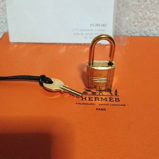 エルメス(Hermes)のHERMES ゴールドカデナパドロック南京錠、鍵付き！(ネックレス)