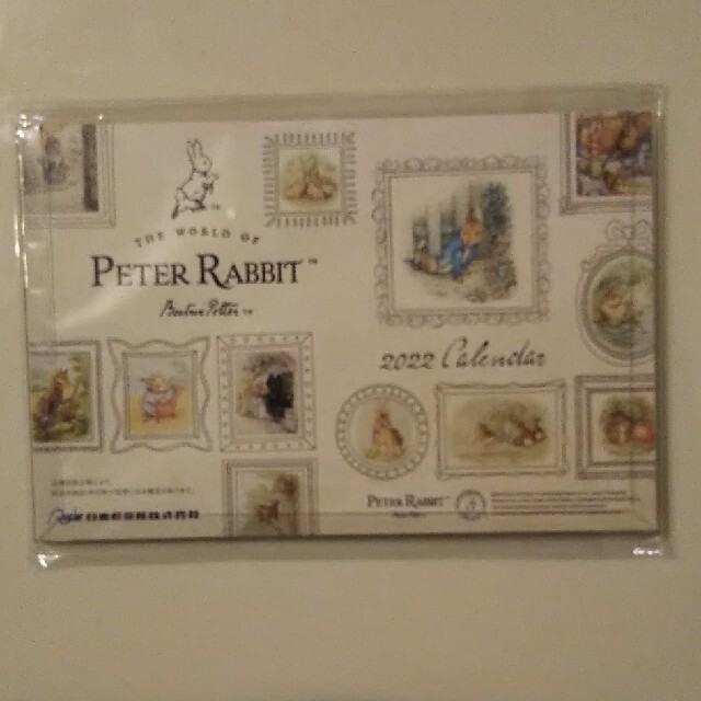 PETER RABBITの2022年版卓上カレンダー インテリア/住まい/日用品の文房具(カレンダー/スケジュール)の商品写真