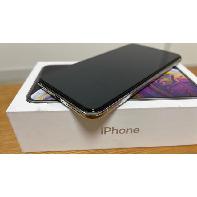 iPhone(アイフォーン)のiPhone Xs Max Silver 256 GB SIMフリー スマホ/家電/カメラのスマートフォン/携帯電話(スマートフォン本体)の商品写真