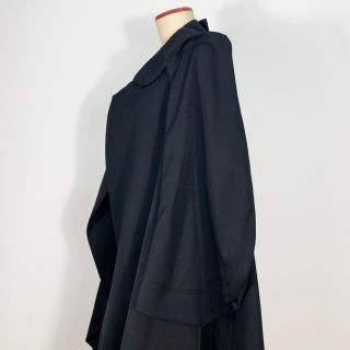 COMME des GARCONS - COMME des GARCONS 12AW 二次元期 丸襟 変形 ...