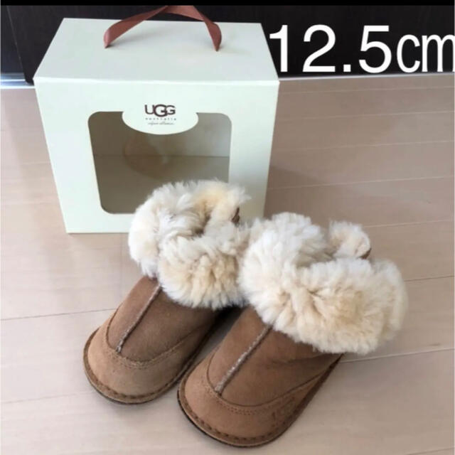 UGG(アグ)のUGGムートンブーツ　ベビー キッズ/ベビー/マタニティのベビー靴/シューズ(~14cm)(ブーツ)の商品写真