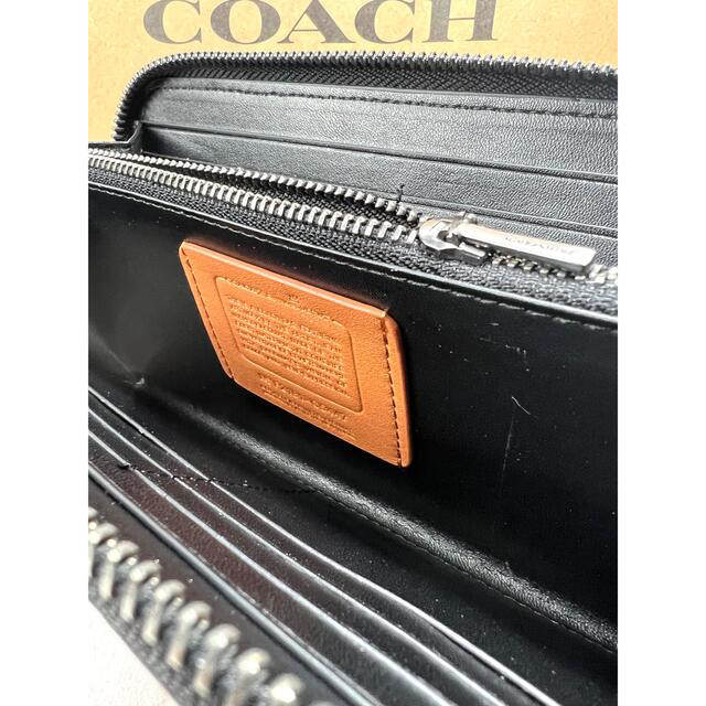 COACH(コーチ)のコーチ COACHバスキアコラボ FAMOUSラウンドジップ レザー ウォレット レディースのファッション小物(財布)の商品写真