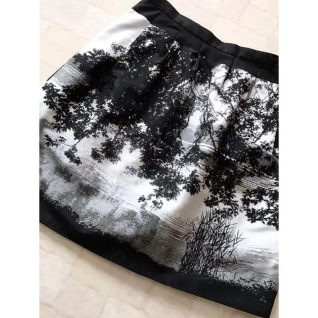 agnes b.(アニエスベー)のアニエスべー　湖畔柄織りミニスカート　フランス製　モノトーン　美品 レディースのスカート(ミニスカート)の商品写真