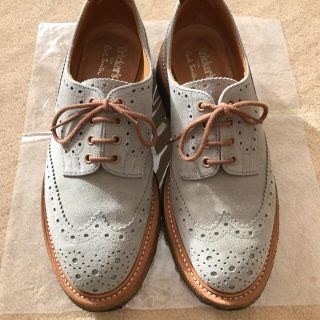 トリッカーズ(Trickers)のトリッカーズ　スウェード　ウィングチップ　UK8.5  (スリッポン/モカシン)