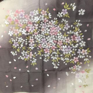 ウノチヨ(宇野千代)の宇野千代 サクラ 桜 さくら 花柄 グラデーションハンカチ(ハンカチ)