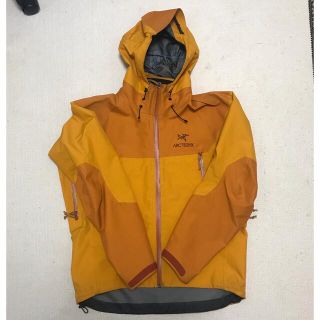 アークテリクス(ARC'TERYX)の【しっくん様専用】ARC'TERYX アークテリクス マウンテンパーカー　メンズ(マウンテンパーカー)