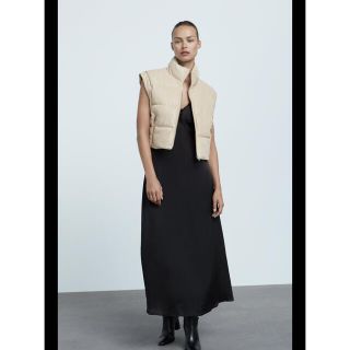 ザラ(ZARA)のzara フェイクレザージャケット　クロップドベスト(ベスト/ジレ)