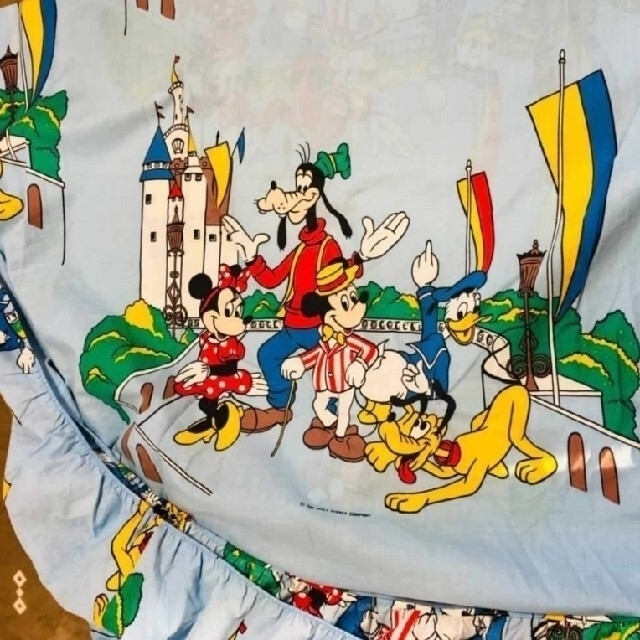 Disney(ディズニー)のヴィンテージシーツ　ディズニーランド ハンドメイドの素材/材料(生地/糸)の商品写真