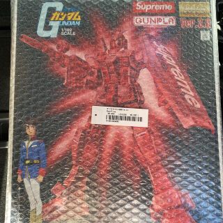 シュプリーム(Supreme)の【新品】MG 1/100 RX-78-2 GUNDAM Ver.3.0 ガンダム(模型/プラモデル)