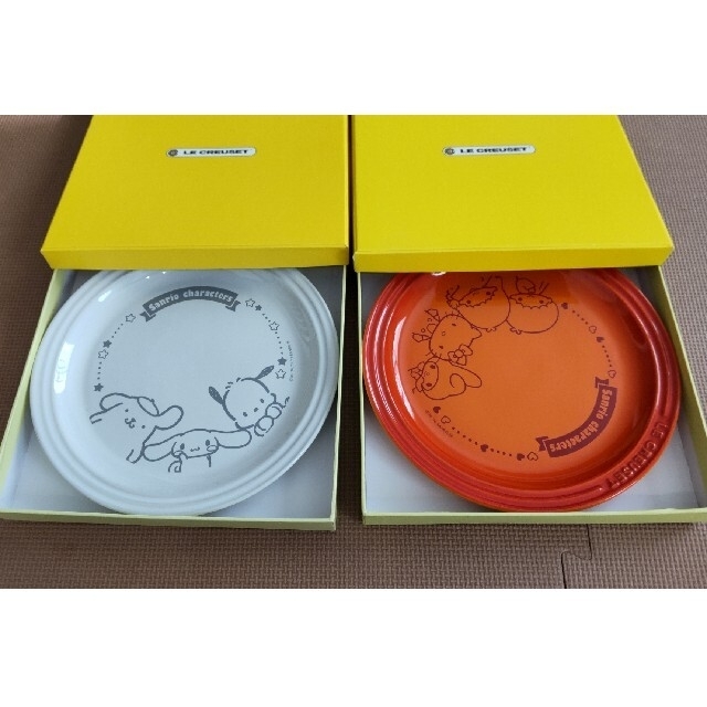 LE CREUSET - ル・クルーゼ サンリオ オリジナルプレート2枚セットの