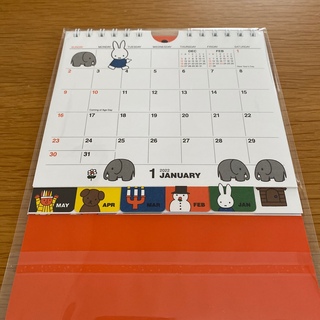 2022カレンダー　miffy ミッフィー　卓上　壁掛け(カレンダー/スケジュール)