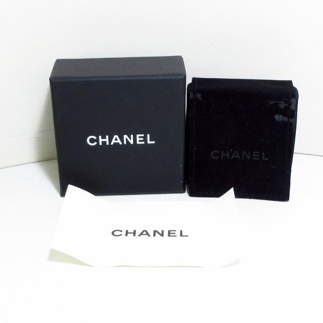 Chanel シャネル ピアス美品 金属素材 パールの通販 By ブランディア シャネルならラクマ
