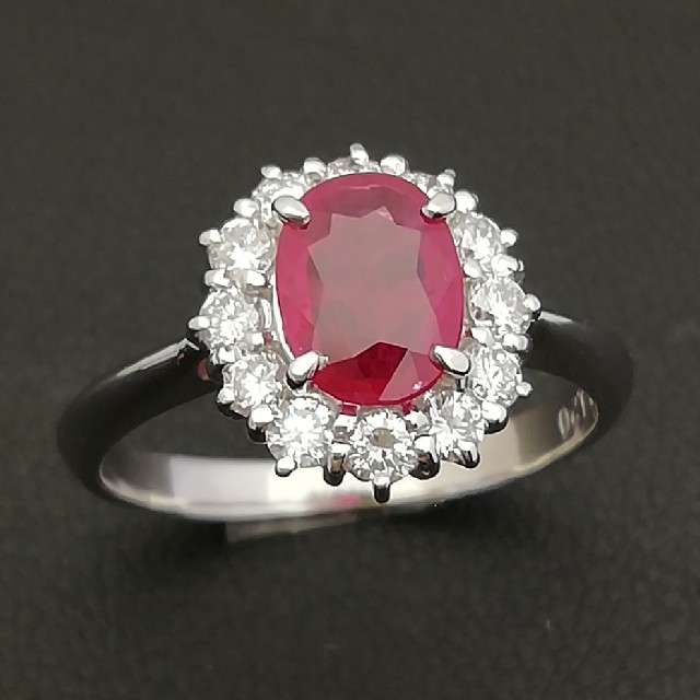 Pt900✨ルビー1.20ct✨ダイヤ0.47ct✨石色鮮やか綺麗✨リング❣️ レディースのアクセサリー(リング(指輪))の商品写真