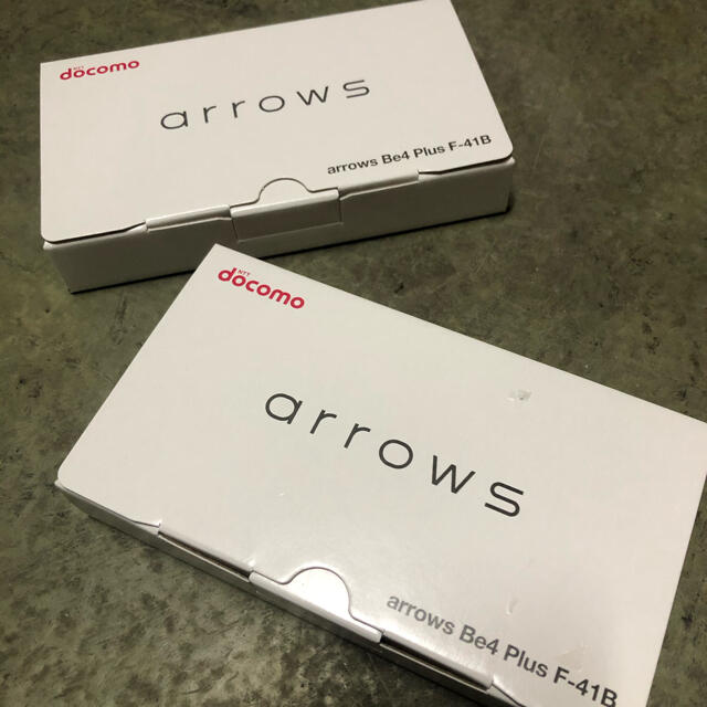 スマートフォン本体送料込み　2台セット　docomo arrows F-41B 白　ホワイト