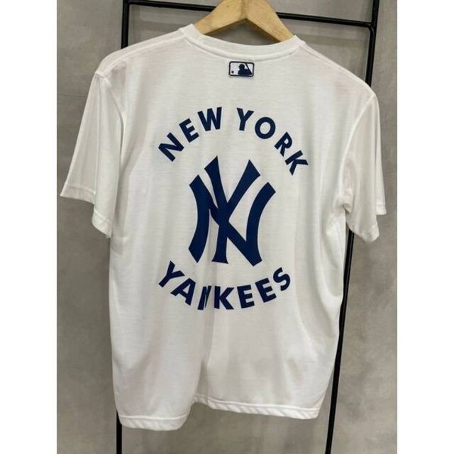 新品　MLB Korea NY ビッグロゴ L 男女兼用 メンズのトップス(Tシャツ/カットソー(半袖/袖なし))の商品写真