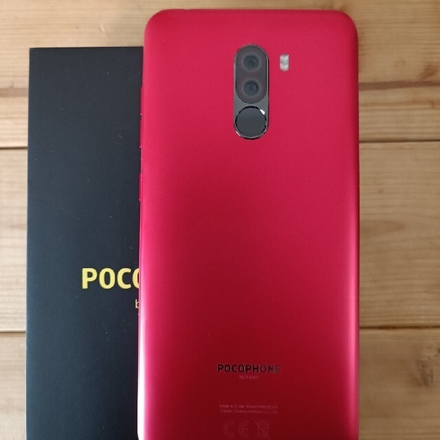 ANDROID(アンドロイド)のPOCOPHONE F1　6GB RAM 64GB ROM スマホ/家電/カメラのスマートフォン/携帯電話(スマートフォン本体)の商品写真