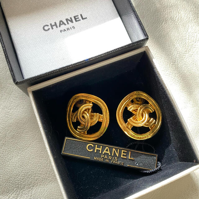 CHANEL(シャネル)のCHANEL シャネル ゴールド イヤリング レディースのアクセサリー(イヤリング)の商品写真