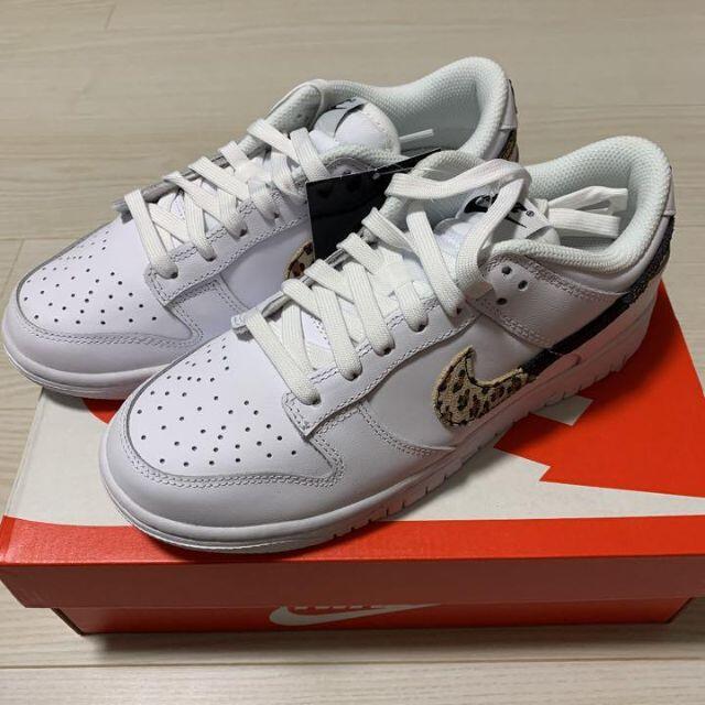 NIKE(ナイキ)のNIKE DUNK LOW SE ANIMAL 25cm レディースの靴/シューズ(スニーカー)の商品写真