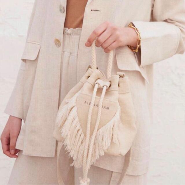 ALEXIA STAM(アリシアスタン)のV Fringe Drawstring Bag レディースのバッグ(ショルダーバッグ)の商品写真