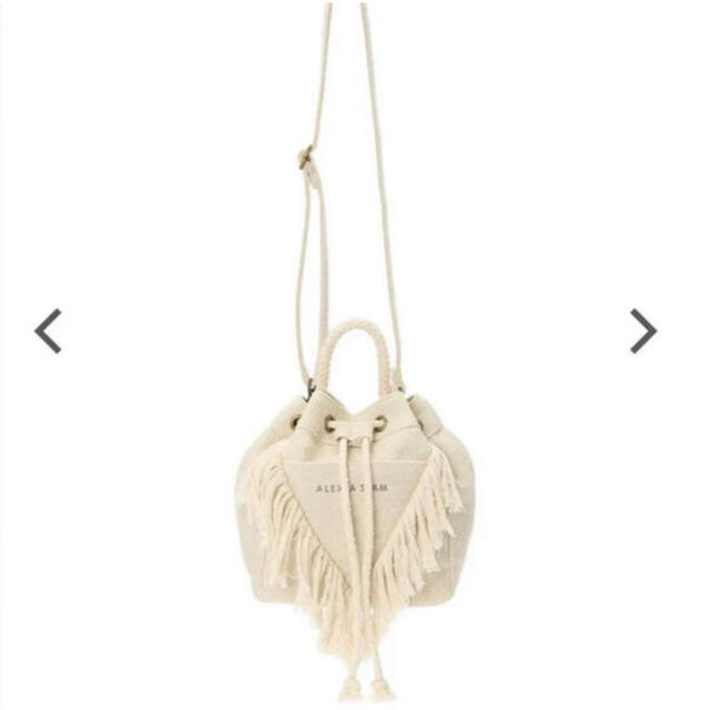 ALEXIA STAM(アリシアスタン)のV Fringe Drawstring Bag レディースのバッグ(ショルダーバッグ)の商品写真