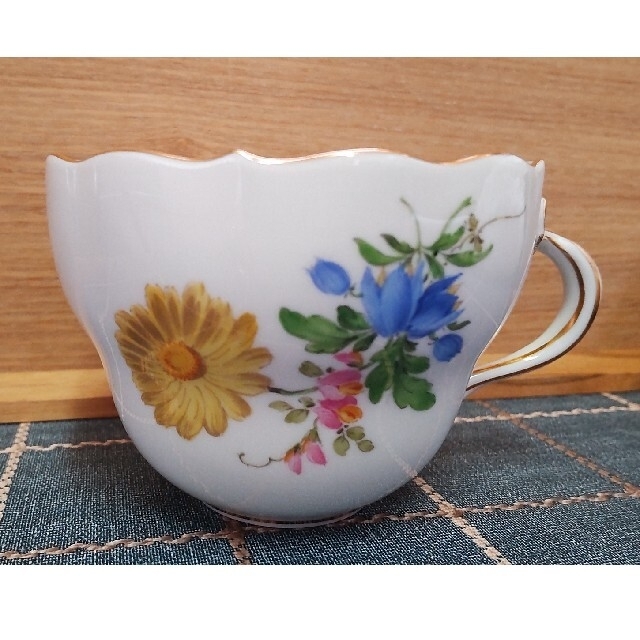Meissen マイセン ベーシックフラワー 三つ花 マーガレット 箱付 Meissen マイセン ベーシックフラワー 三つ花 マーガレット 箱付