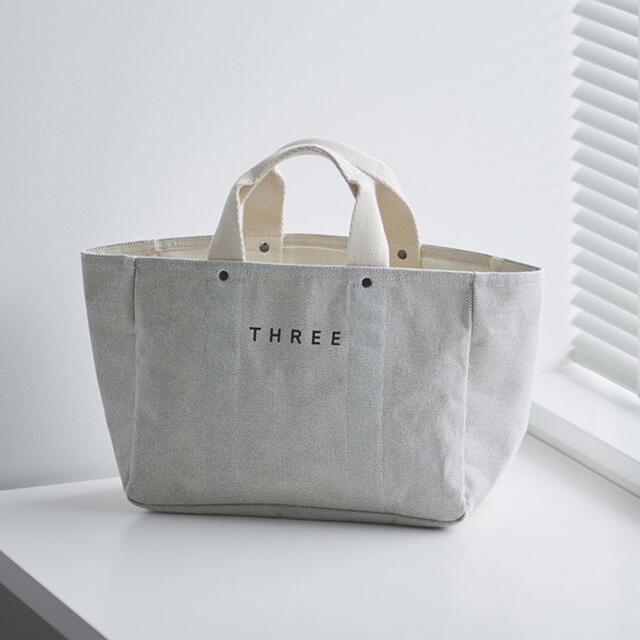 THREE(スリー)のTHREE ＊ボックス ＊キャンバストート＊非売品 レディースのバッグ(トートバッグ)の商品写真