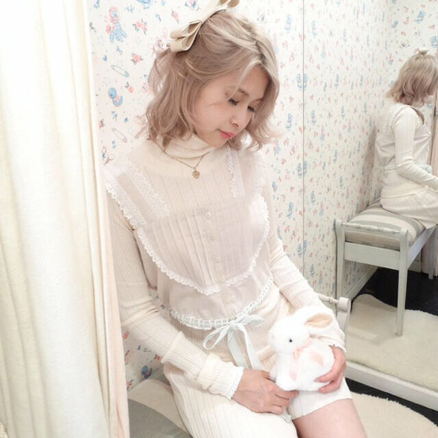 Katie - Katie UNDER PRETTIES アンプリ タートルネックの通販 by