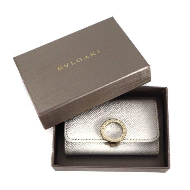 BVLGARI(ブルガリ)のBVLGARI　ブルガリ　キーホルダー　キーケース　ブルガリ・ブルガリ　白 レディースのファッション小物(キーケース)の商品写真