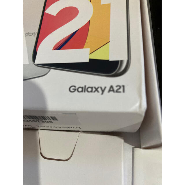 UQモバイル Galaxy A21 SCV49 ホワイト　未使用に近い 3