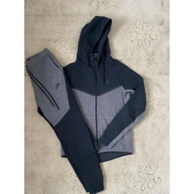 Nike Tech Fleece Size Small ( Fits XS )スウェット