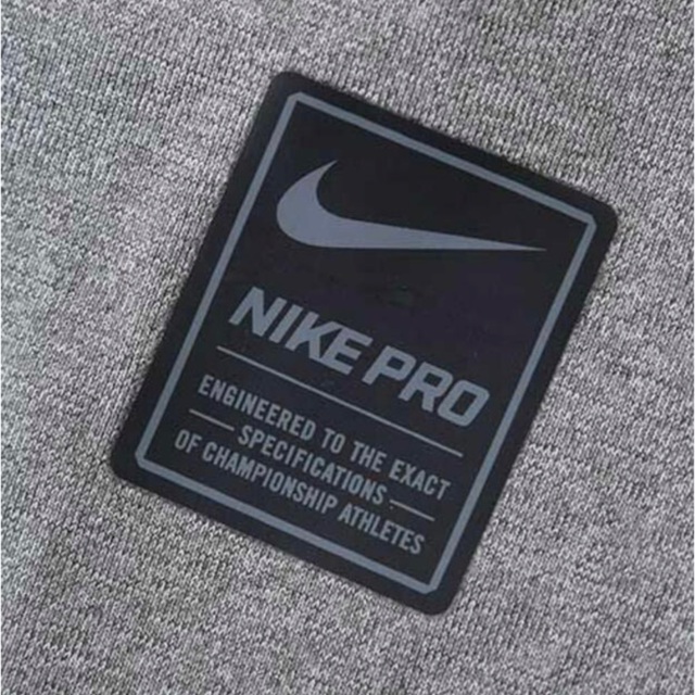 NIKE(ナイキ)のNIKE PRO コンプレッショントップ　ノースリーブ　グレー メンズのトップス(タンクトップ)の商品写真