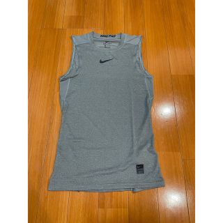 ナイキ(NIKE)のNIKE PRO コンプレッショントップ　ノースリーブ　グレー(タンクトップ)