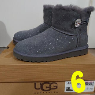 アグ(UGG)のUGG アグ　ムートンブーツ　スワロフスキー　星座　グレー　ショートブーツ(ブーツ)