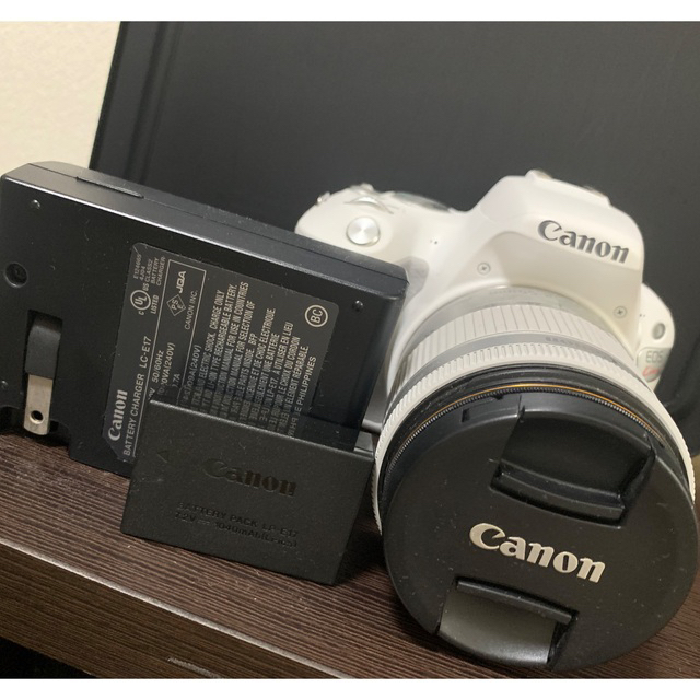 Canon(キヤノン)のCanon Kiss X9 スマホ/家電/カメラのカメラ(デジタル一眼)の商品写真