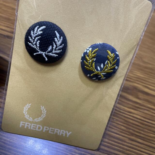 FRED PERRY(フレッドペリー)の【新品未開封】フレッドペリー　ピンバッジ エンタメ/ホビーのフィギュア(その他)の商品写真