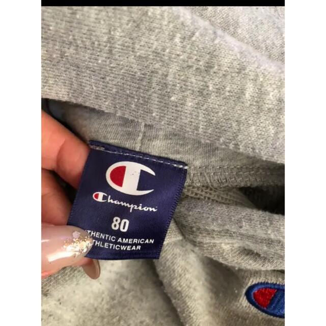 Champion(チャンピオン)の80チャンピオン パーカー トレーナー キッズ/ベビー/マタニティのベビー服(~85cm)(トレーナー)の商品写真