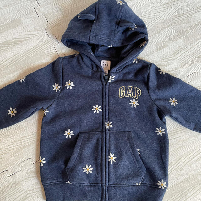 babyGAP(ベビーギャップ)のベビーGAPパーカー キッズ/ベビー/マタニティのキッズ服女の子用(90cm~)(カーディガン)の商品写真