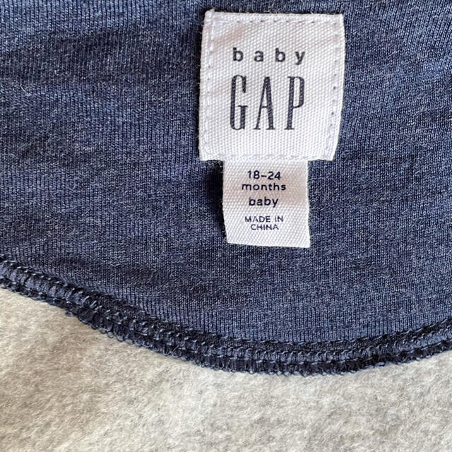 babyGAP(ベビーギャップ)のベビーGAPパーカー キッズ/ベビー/マタニティのキッズ服女の子用(90cm~)(カーディガン)の商品写真