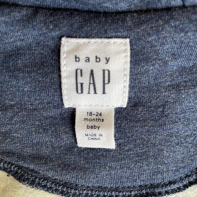 babyGAP(ベビーギャップ)のベビーGAPパーカー キッズ/ベビー/マタニティのキッズ服女の子用(90cm~)(カーディガン)の商品写真