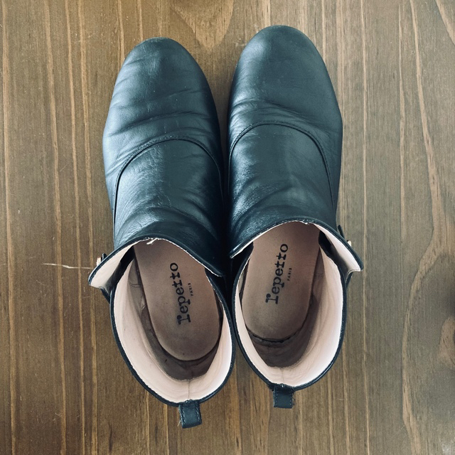 repetto(レペット)のrepetto レペット　ショートブーツ　黒 レディースの靴/シューズ(ブーツ)の商品写真