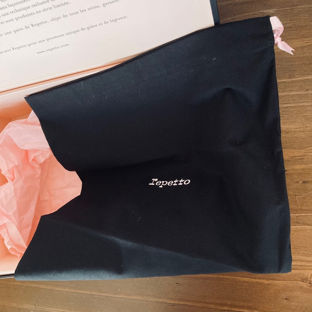 repetto(レペット)のrepetto レペット　ショートブーツ　黒 レディースの靴/シューズ(ブーツ)の商品写真