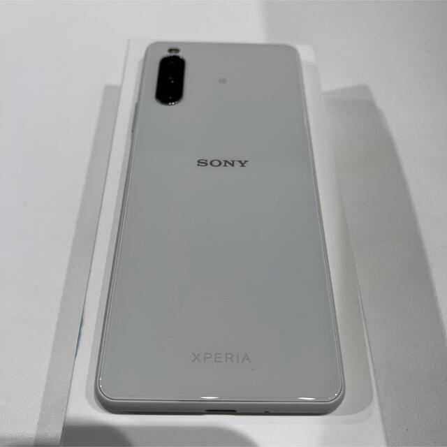 Xperia(エクスペリア)の【値下げしましたほぼ新品】Xperia10Ⅲ Lite ホワイト スマホ/家電/カメラのスマートフォン/携帯電話(スマートフォン本体)の商品写真