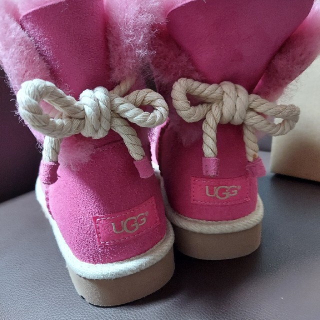 新品未使用 UGG ピンク 7 - ブーツ