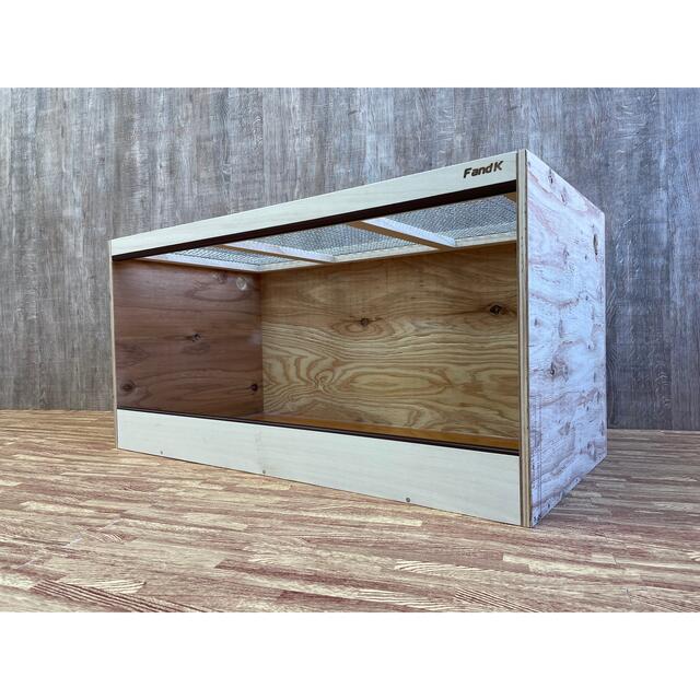 FandK爬虫類木製ケージ 特価品 針葉樹タイプ 800×400×400