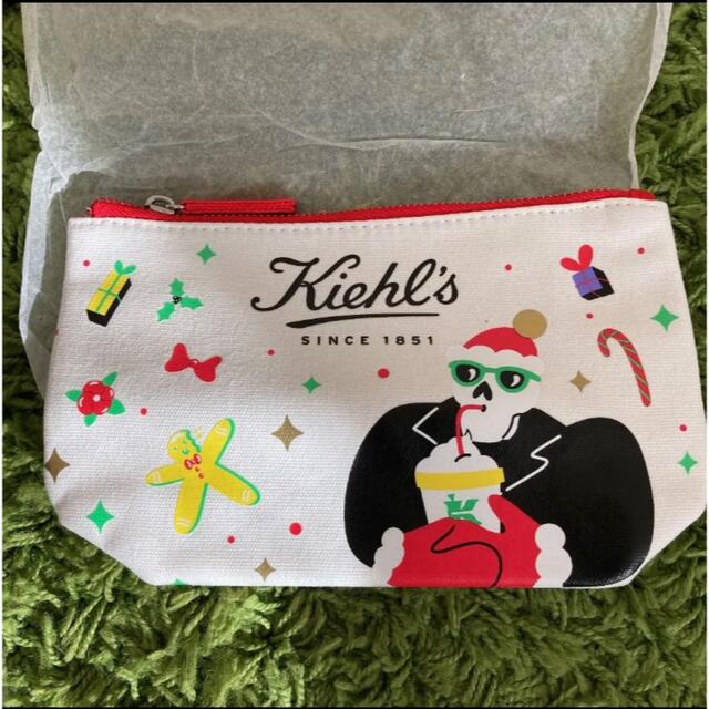 Kiehl's(キールズ)の限定品　新品　未使用　キールズ　クリスマスコフレ　ポーチ レディースのファッション小物(ポーチ)の商品写真
