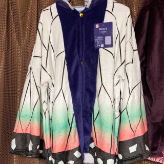 新品　鬼滅の刃　着る毛布　しまむら