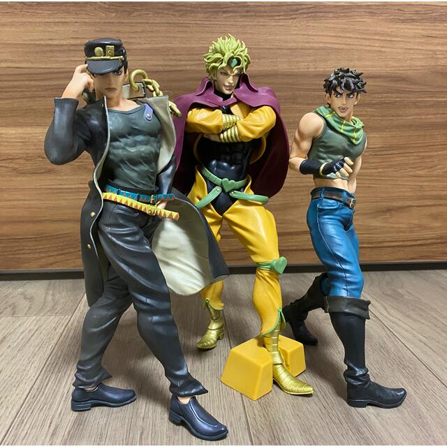 ジョジョ　一番くじ　フィギュアセット