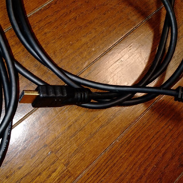 トヨタナビUSB/HDMI入力スイッチパネルとケーブル