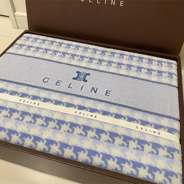 celine(セリーヌ)の【新品】セリーヌ★CELINE★マカダム柄★タオルケット★140×190サイズ インテリア/住まい/日用品の寝具(布団)の商品写真